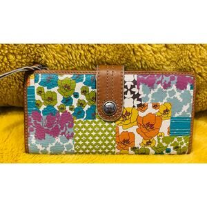 Fossil Vintage Zip Around Wallet Geometric Floral Print checkbook wristlet boho